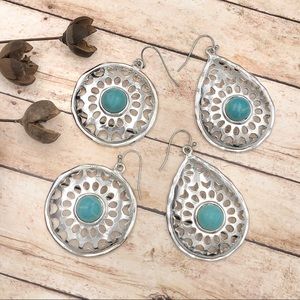 🌼 Turquoise Dot Cut-Out Silver Tone Dangle Earrings